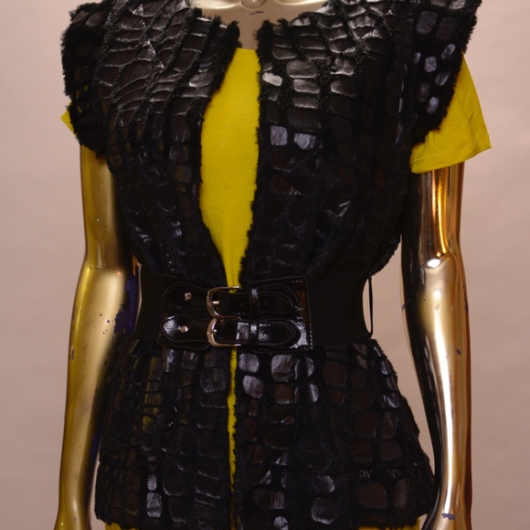 Faux fur leather unique style vest with belt -NWOT - Picture 3 of 8